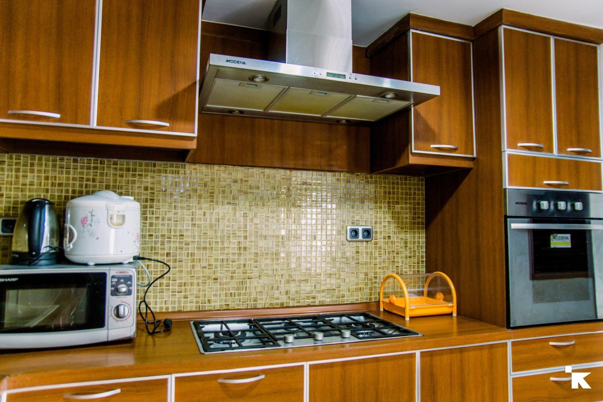 Elegant 2br With Extra At Sudirman Tower By Travelio Apartemen Jakarta